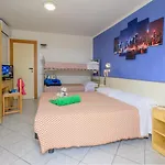 Hotel City מלון מיסאנו אדריאטיקו
