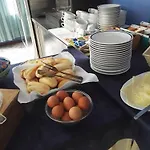 Hotel City מלון 3*