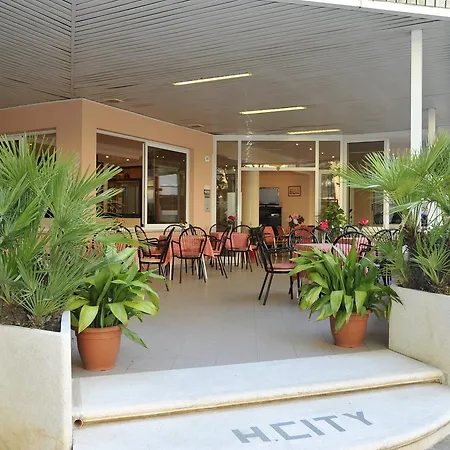 Hotel City 3*