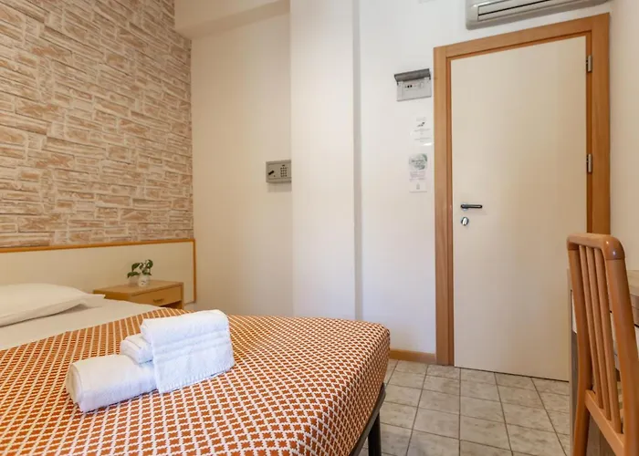 Hotel City 3*