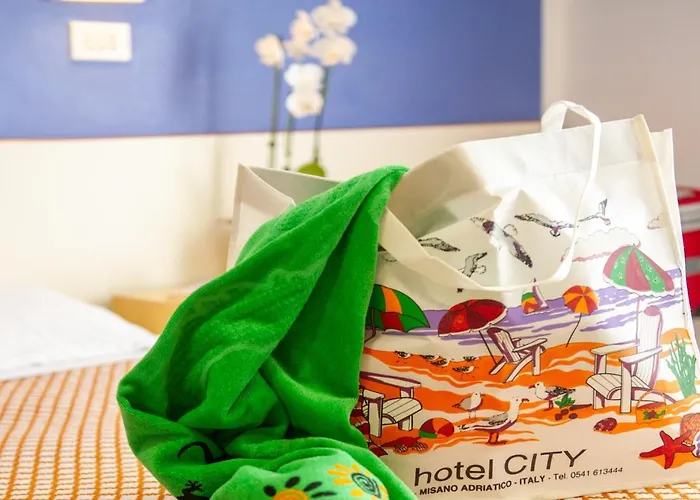 Hotel City 米萨诺阿德里亚蒂科