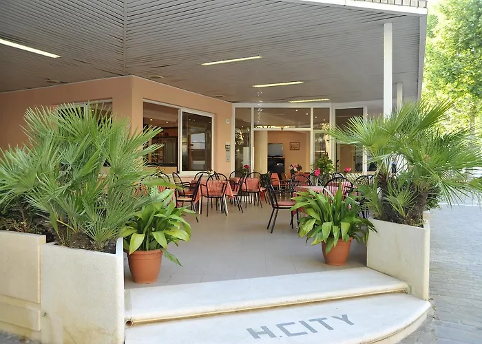 Hotel City 3*
