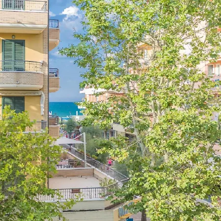 Hotel City Отель 3*