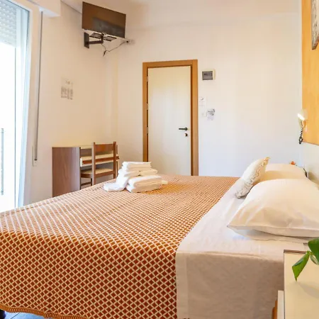 Hotel City Отель Мизано-Адриатико