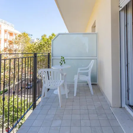 Отель Hotel City 3*