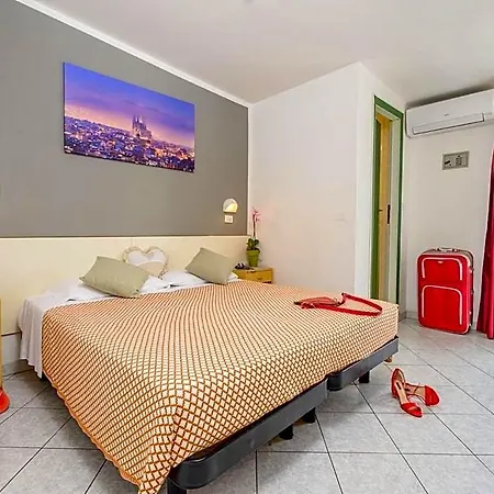 ホテル Hotel City 3*