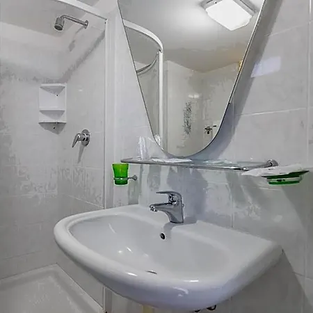 Hotel City Hotel