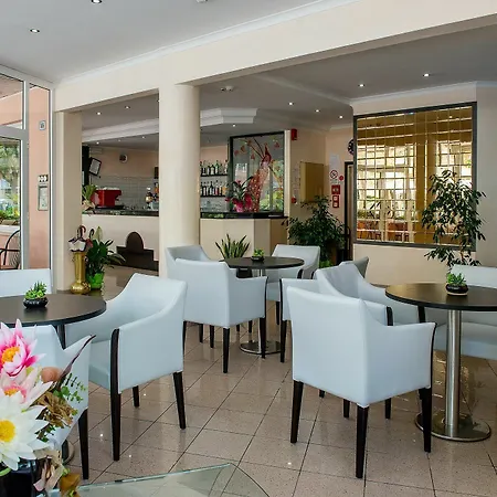 Hotel City Отель Мизано-Адриатико