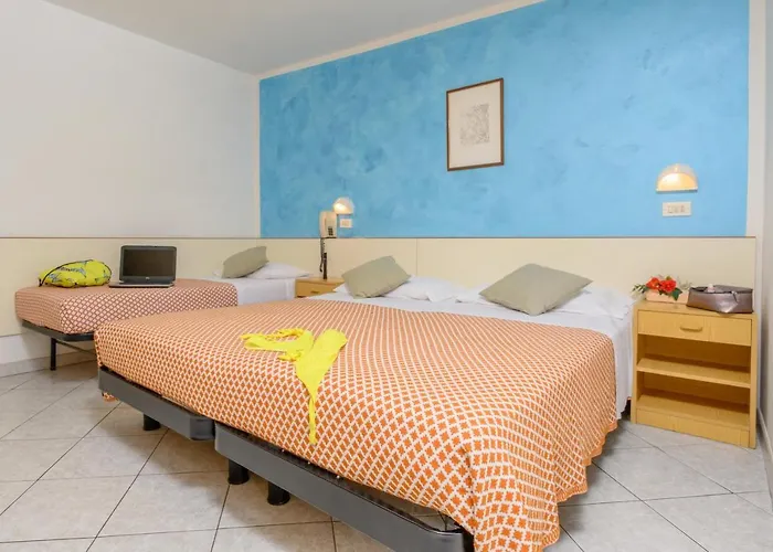 Hotell Hotel City 3*